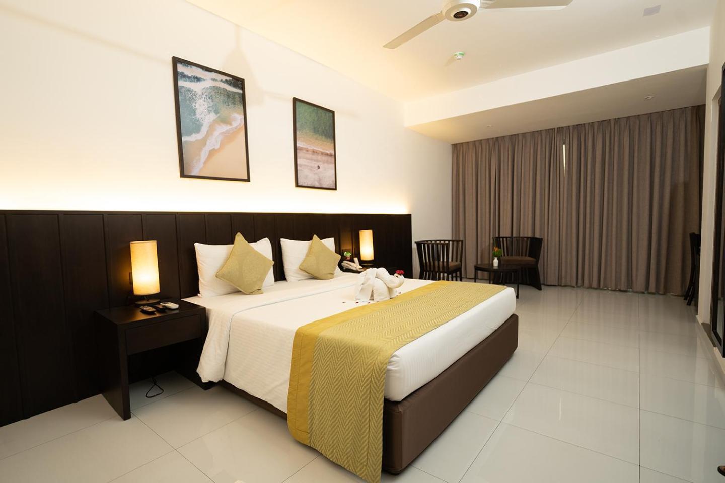 Good Wood Airport Hotel Katunayake Exterior photo
